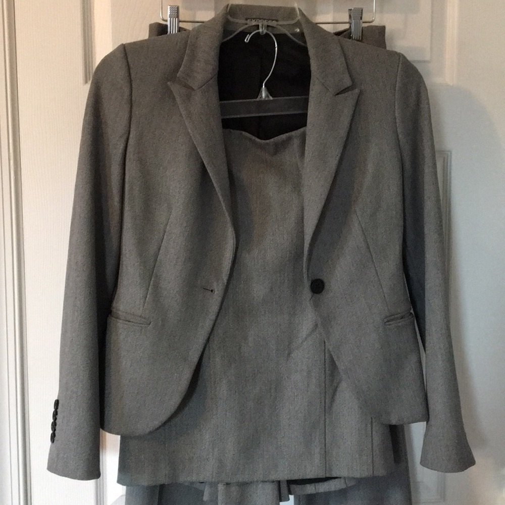 Express  3 piece Power suit- rock the interview